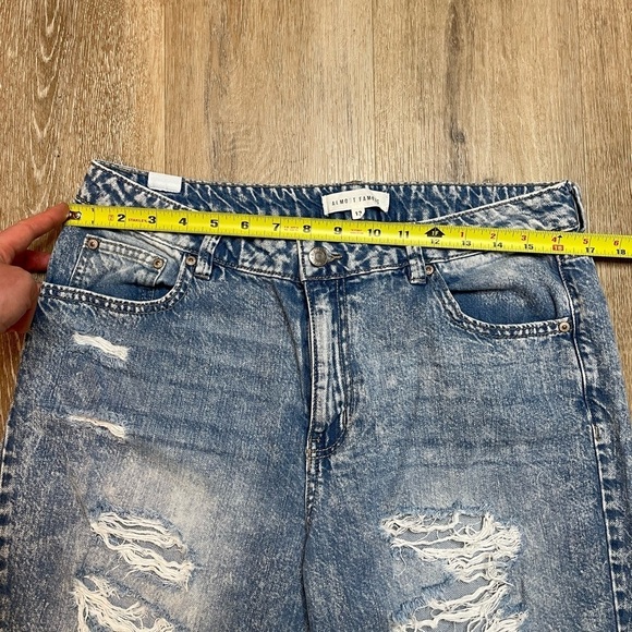 Almost Famous Womens Jeans Size 13 Straight Distressed Acid Wash Juniors Blue - Picture 5 of 16